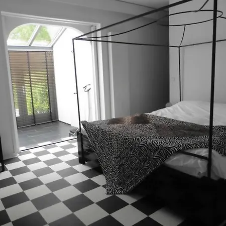 Het Woud. Max. 11 Pers. With Private Pool וילה ברחן